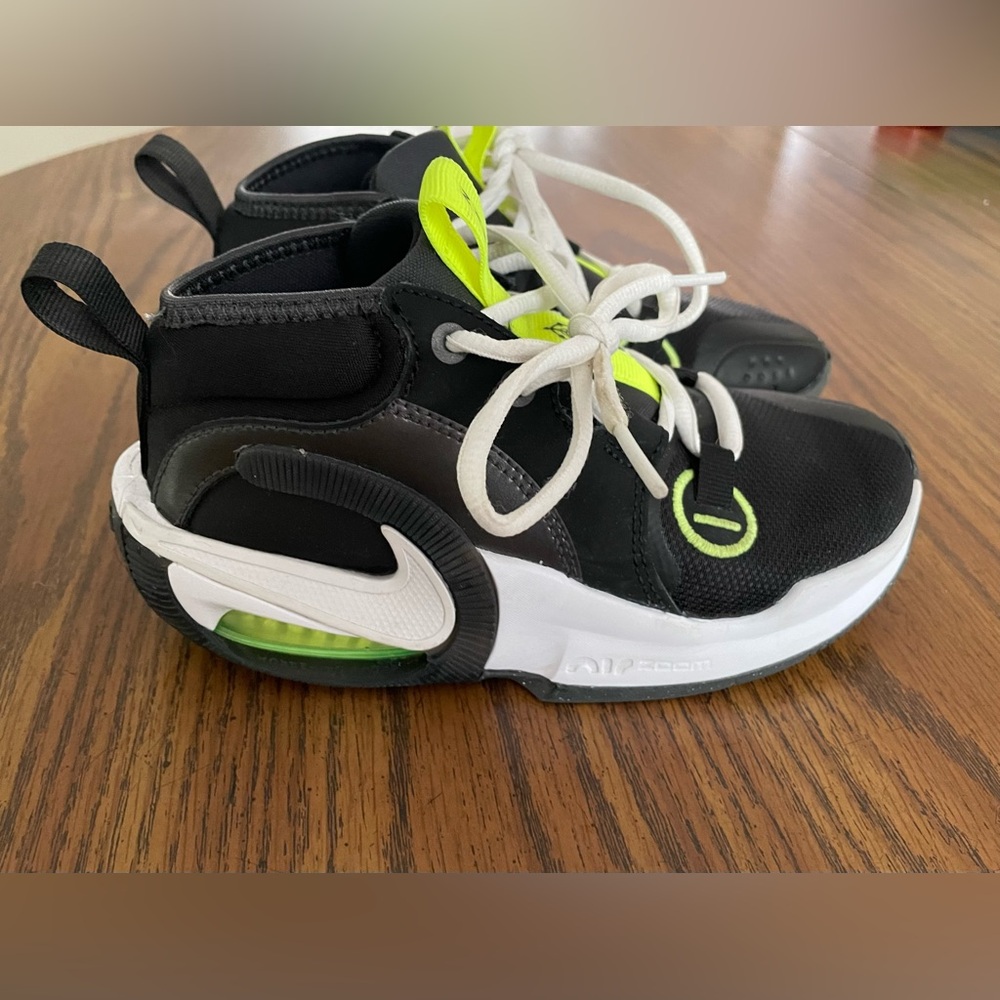 Nike Air Zoom Crossover 2 Sneaker Kids Size 1